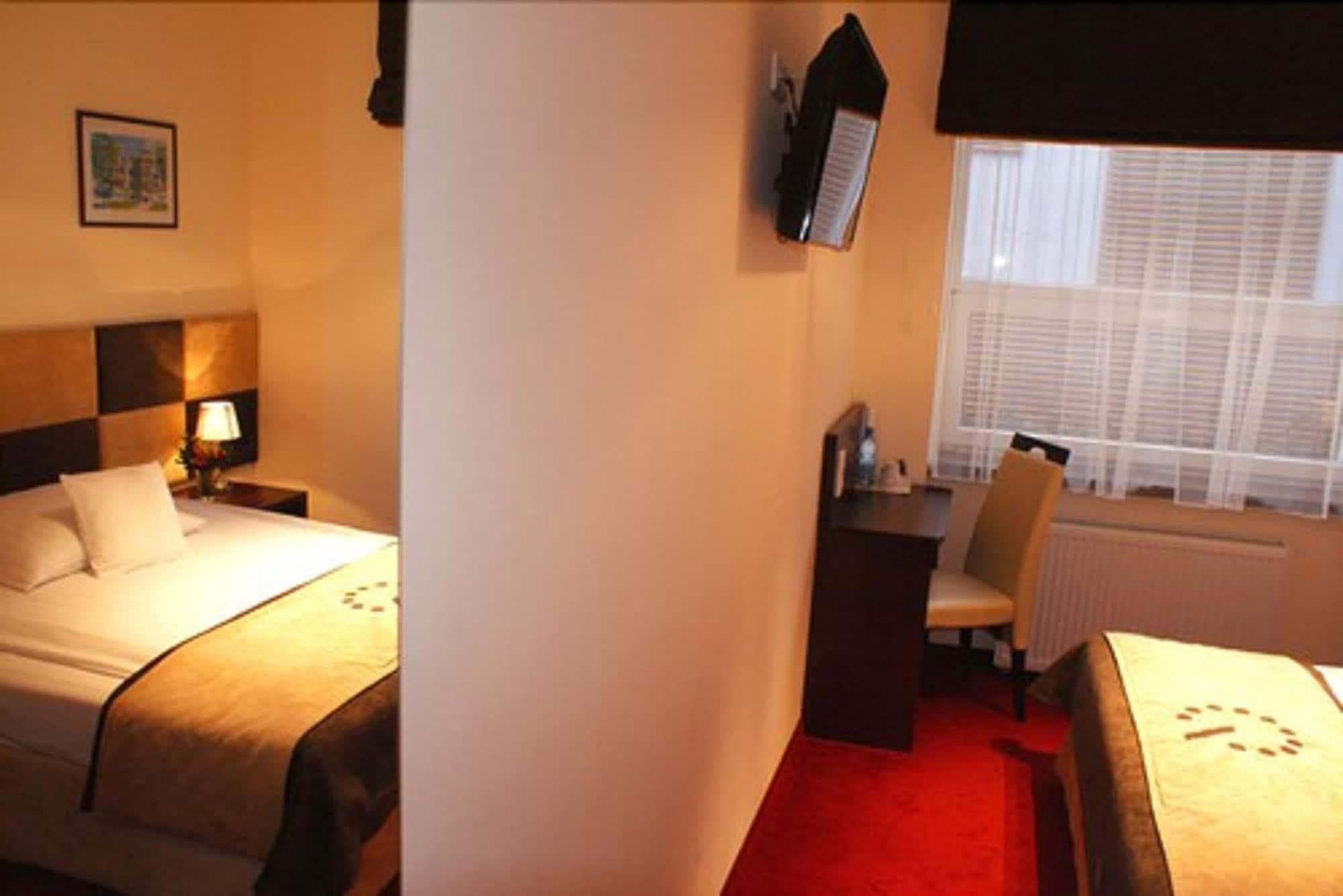 وودج Boutique Hotel'S I Milionowa المظهر الخارجي الصورة